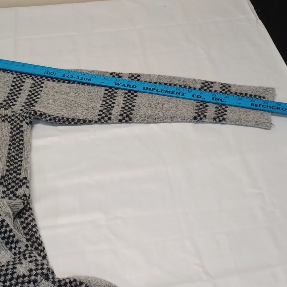 Apt, 9 Long Cardigan Sweater Gray and Navy Plaid Size‎ XL - Picture 5 of 9